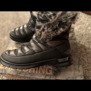 Northface thermoball microbaffle bottie